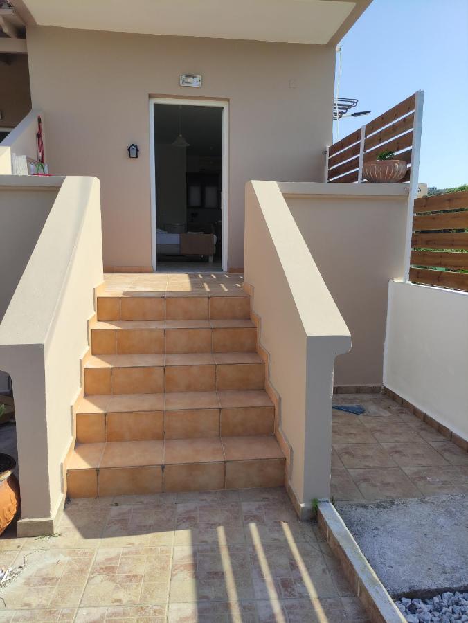 # 6 Giorgos & Chara Apartments Nea Kydonia  Exterior photo