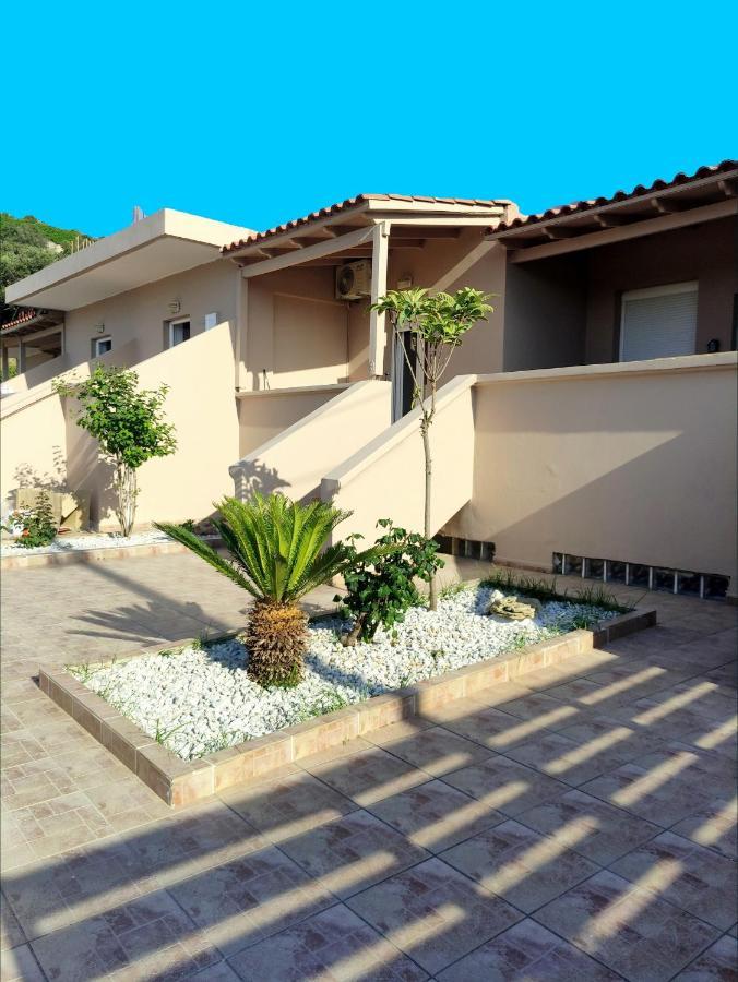 # 6 Giorgos & Chara Apartments Nea Kydonia  Exterior photo