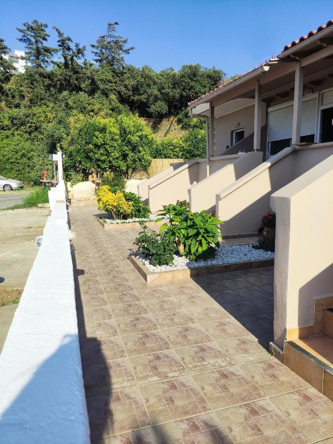 # 6 Giorgos & Chara Apartments Nea Kydonia  Exterior photo